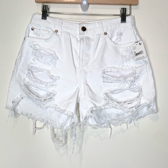 NWT We The Free Free People Maggie Mid Rise White Distressed Shorts 26 - Picture 3 of 10